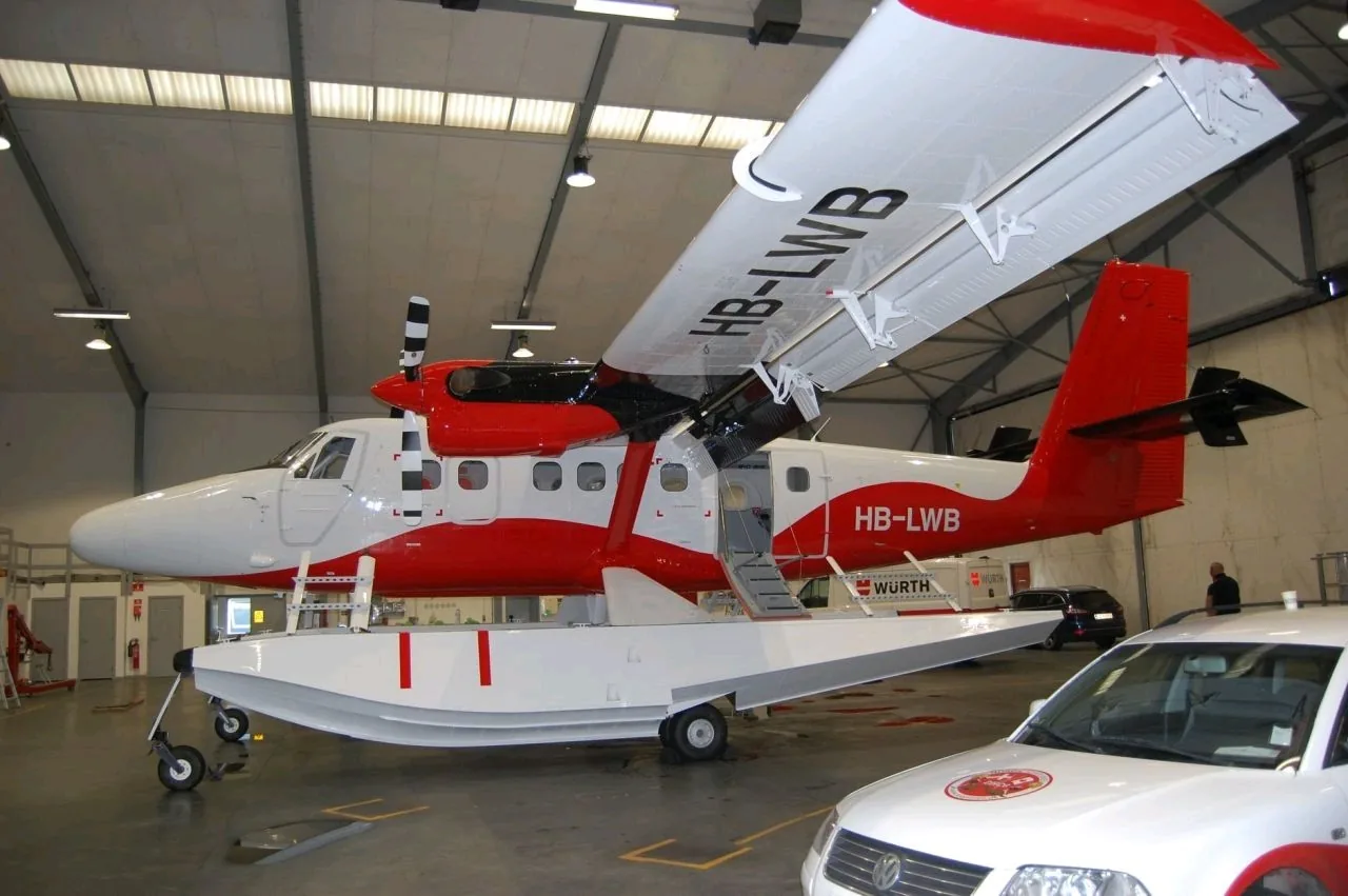 Twin Otter on amphibious floats in the hangar